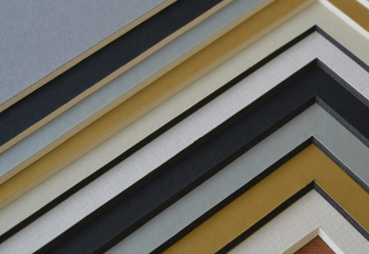 Mount board colour selection